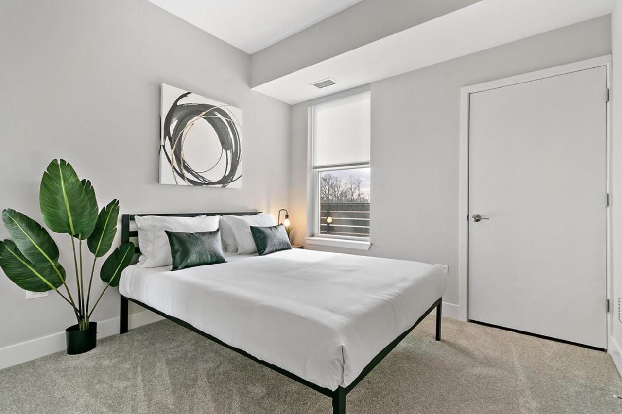 Bright & Comfortable Oakbrook 2Br Apt Free Parking - Ob 1 Apartment Oakbrook Terrace Luaran gambar